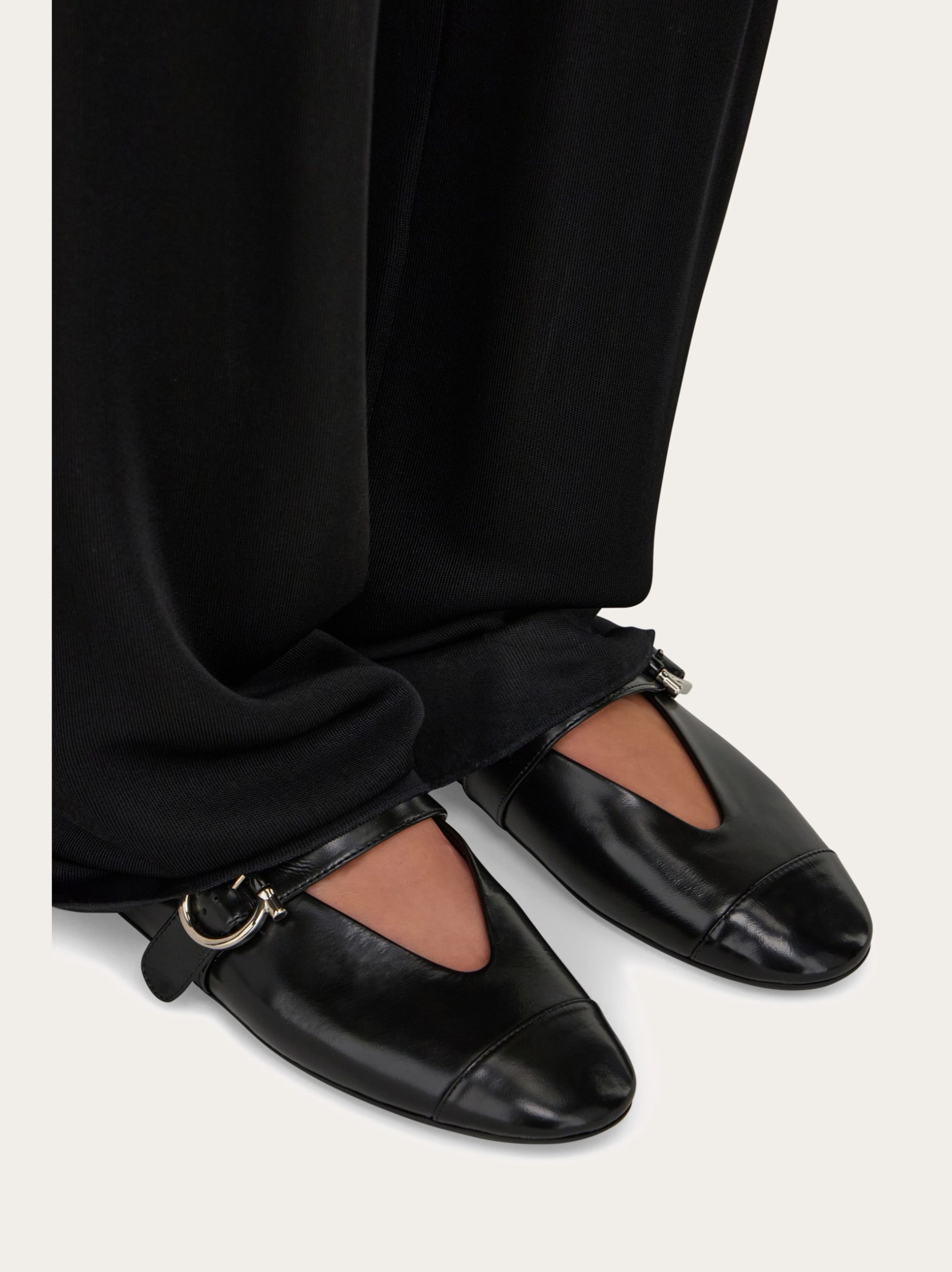 Ferragamo Gancini ballet flat - Image 5